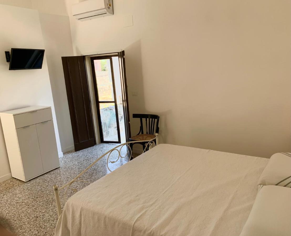 Palazzo Moschettini Apartamento Martano Exterior foto